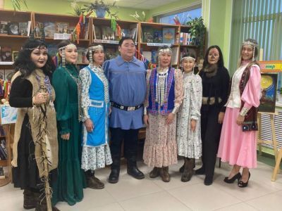 Впервые в Удачном соревновались олонхосуты