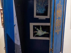 В Якутске открылась выставка «КутТал», исследующая феномен страха через искусство