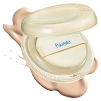 Тональный кушон с сатиновым финишем fwee Cushion Egg-Fit Cover SPF50+ РА+++ 03 Natural