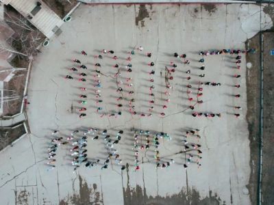 Коллектив Минсельхоза Якутии организовал флешмоб в честь 100-летия образования государственности