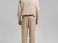 Брюки из технологичной ткани с водоотталкивающими