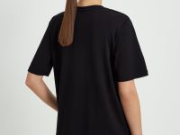 Футболка прямого силуэта