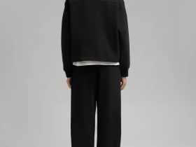 Толстовка свободного кроя из футера