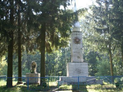Братская могила 25 советских воинов, погибших в 1943 г. в боях с немецко-фашистскими захватчиками