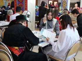 Около 140 человек написали юбилейный этнографический диктант в Якутске