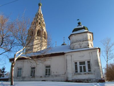 Ограда с башнями