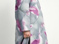 Пуховое пальто с воротником-стойкой