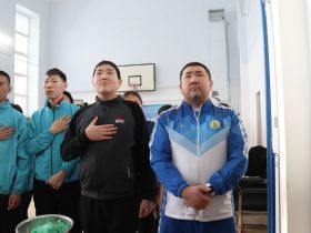 В Якутске стартовал чемпионат республики по пауэрлифтингу среди спортсменов с ОВЗ