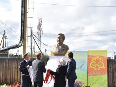 В якутском селе Хатассы установили бюст Прасковьи Федоровой