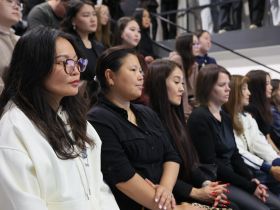 Губернатор Демешин встретился со студентами в Якутске