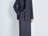 Однобортный жакет прямого силуэта