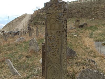 Стелы надмогильные одиночные (2 стелы)