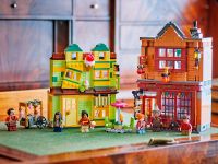 Harry Potter 76452 Конструктор Магазин «Всё для квиддича» и Кафе-мороженое