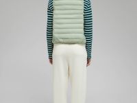 Пуховый жилет с натуральным пухом