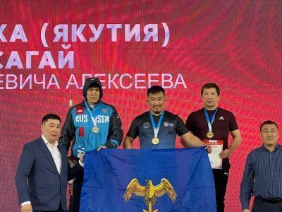 Мирнинский борец завоевал бронзу