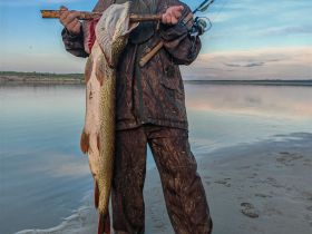 Трофейная рыбалка на реке Вилюй. Маршрут: п. Кысыл Сыр - устье р. Вилюй (до Лены)