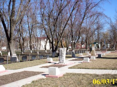 Братская могила (16 братских могил) 59 советских воинов, погибших в боях с фашистскими захватчиками