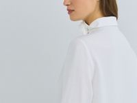 Блузка с декоративным цветком, Белый