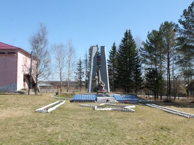 Братская могила 6 красноармейцев, погибших в борьбе с Колчаком в 1919 году