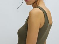 Майка в рубчик с вырезом хенли, Зеленый