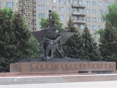 Монумент "Слава воинам - костромичам, участникам Великой Отечественной войны"