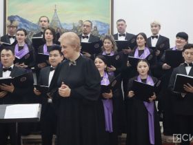 «Немолчащая совесть народа»: час памяти святителя Тихона Московского прошел в Якутске