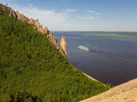 Сплав по реке Лена с посещением Ленских Столбов, тукуланов-песков Самыс Кумага и Кысыл Элэсин