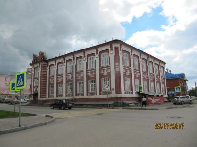 Здание церковно-приходской школы, где учился Герой Советского Союза Е.Н. Иванов, работал поэт Хасан Туфан