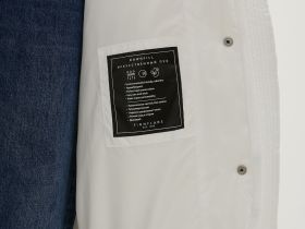 Пальто с воротником-стойкой