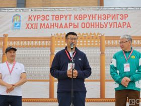 Сергей Местников встретился с волонтёрами Игр Манчаары