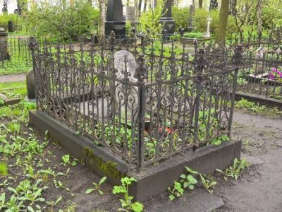 Могила Гинтера Л.Л. (1876-1932), теплофикатора