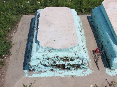 Могила Раевской Авдотьи Моисеевны (1811 - 1875), жена декабриста Раевского Владимира Федосеевича