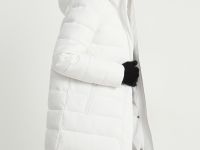 Пуховое пальто женское с капюшоном