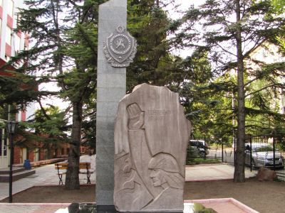 Памятная стела «Пожарным Крыма»