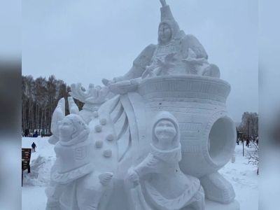 Мастера из Якутии победили в конкурсе снежных скульптур в Новосибирске