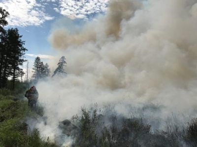 В Забайкалье борьбу с пожарами ведут в условиях установившейся жары и отсутствия осадков