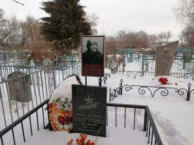 Могила неизвестного советского летчика