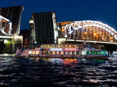 Классическая экскурсия под развод мостов