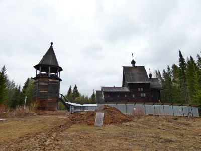 Колокольня с шатровым завершением (деревянная)