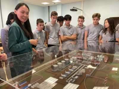 Инвестиции в будущее: как АЛРОСА помогает определиться с будущей профессией школьникам