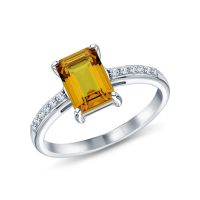 Серебряное кольцо с фианитами