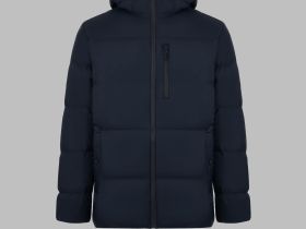 Стеганая куртка с капюшоном