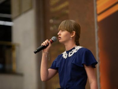 Юная исполнительница из Якутии выступила на фестивале в московском Музее Победы