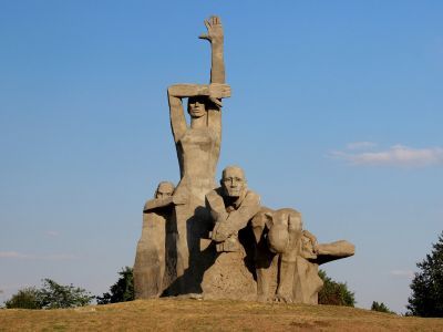 Мемориальный комплекс памяти жертв фашизма в Змиевской балке