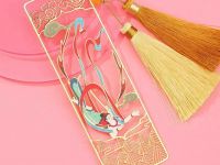 Закладка для книг с двумя кисточками "Дуньхуан. Летящая в небе" (латунь)