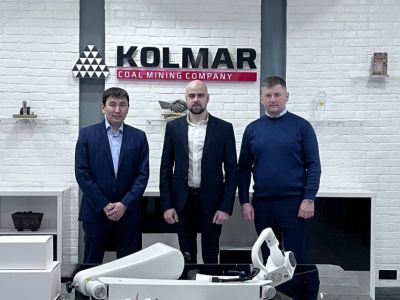 Нерюнгринской ЦРБ передали оборудование для челюстно-лицевой хирургии и травматологии