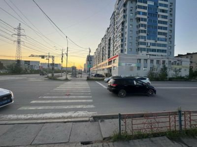 В Якутске водитель сбил двух пешеходов на перекрестке