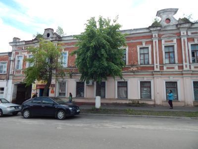 «Здание торгово-гостиничного комплекса (правое строение)»