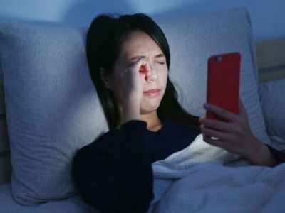 Россиянам посоветовали отключать мобильный интернет на ночь