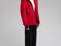 Горнолыжная куртка полуприлегающего силуэта